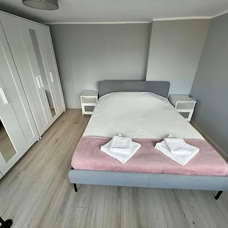 Modern 2 Bedroom In The Heart Of Varna
