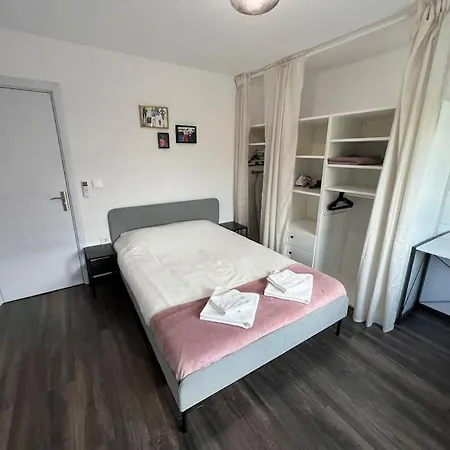Modern 2 Bedroom In The Heart Of Apartman